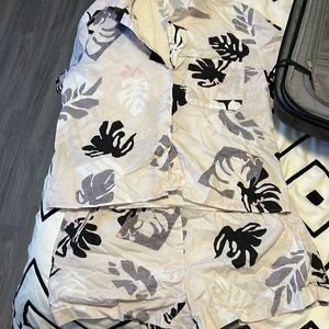 Group by Babaton Hawaiian short and shirt set